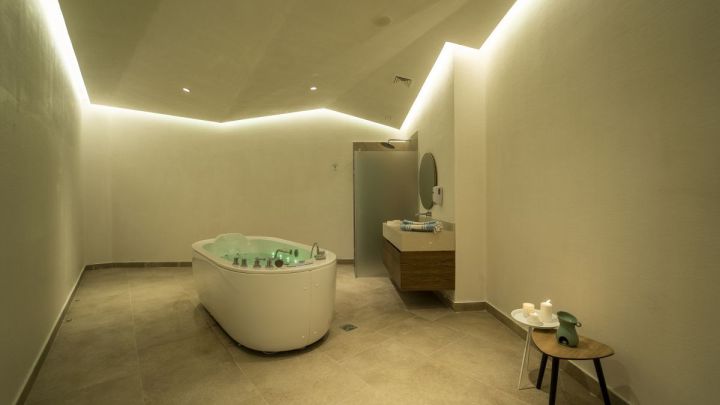 HYDROMASSAGE BATH